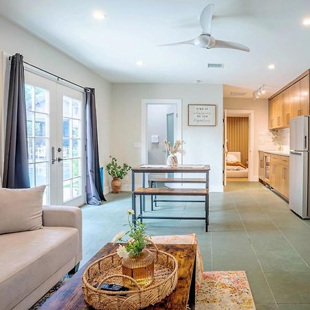 Serene 1 Bed Guest House With Patio Sleeps 6 Los Ángeles Exterior foto