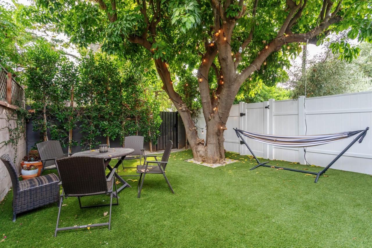 Serene 1 Bed Guest House With Patio Sleeps 6 Los Ángeles Exterior foto